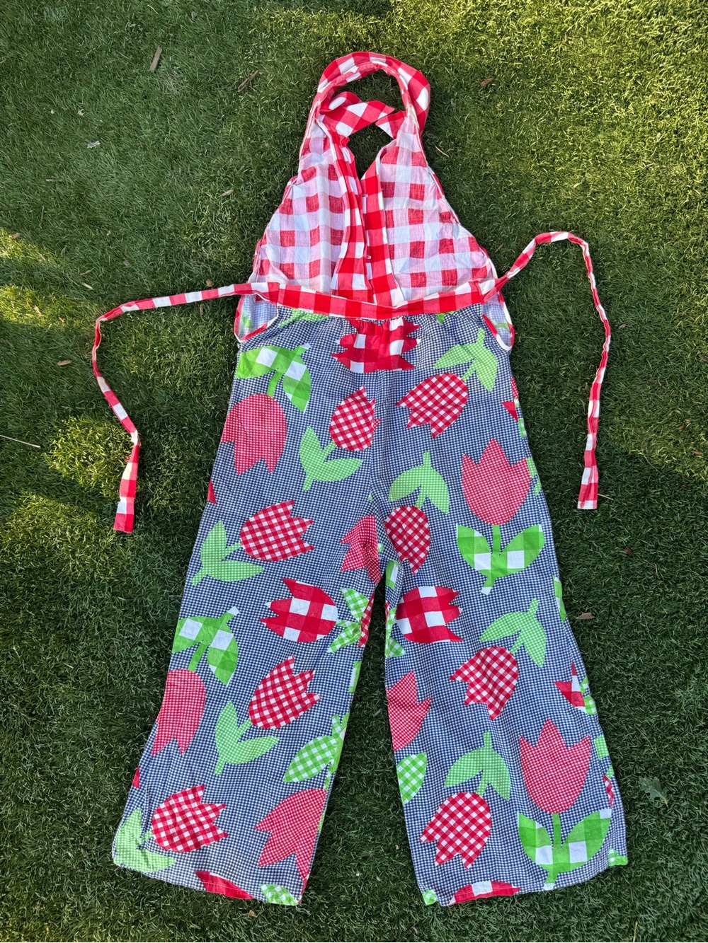 1960s/70s Vintage Red Gingham Tulips Halter Floral Jumpsuit - Picture 9 of 9